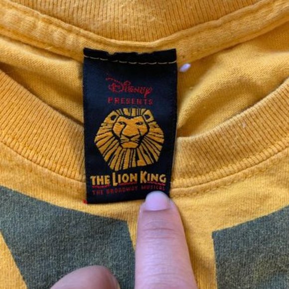 The Lion King Shirt Size Small - Picture 3 of 4